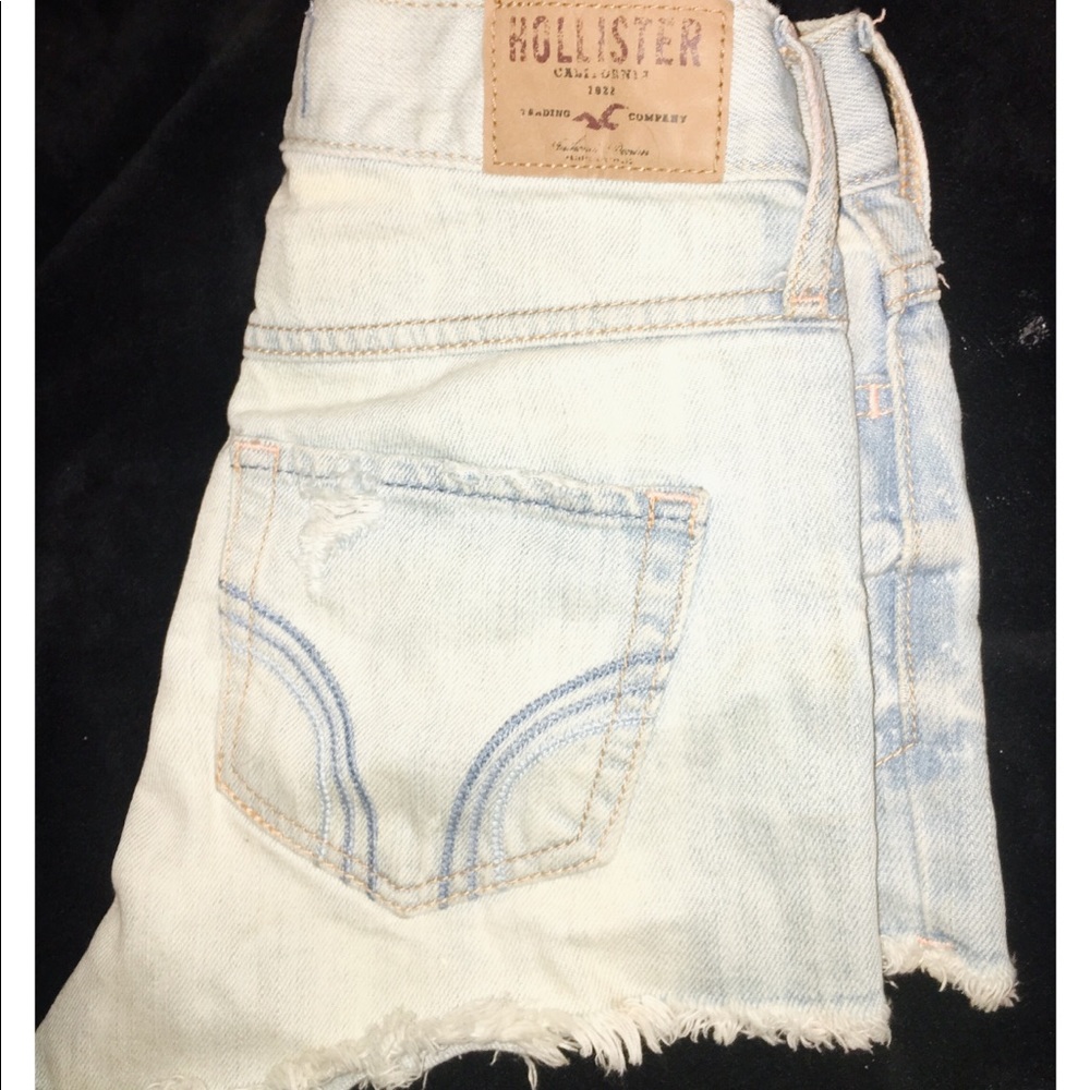 Hollister high waisted shorts